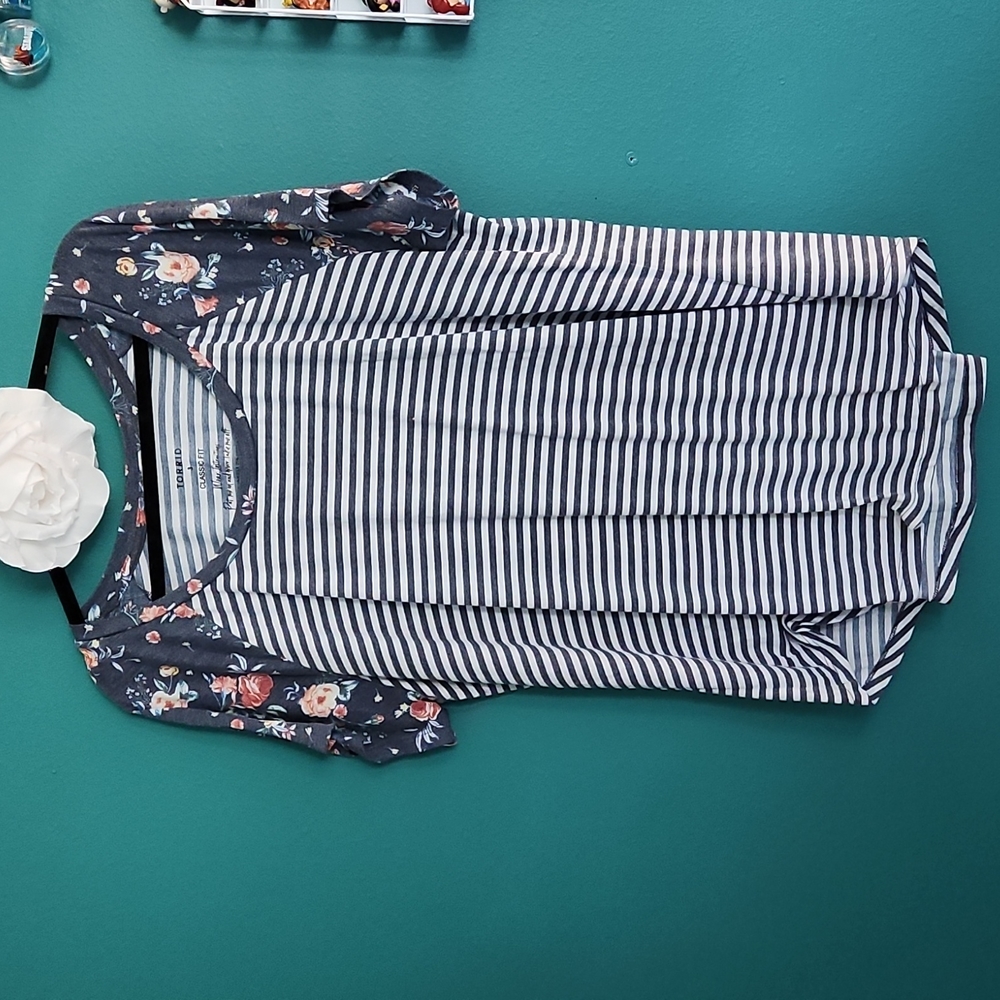 Torrid floral tee